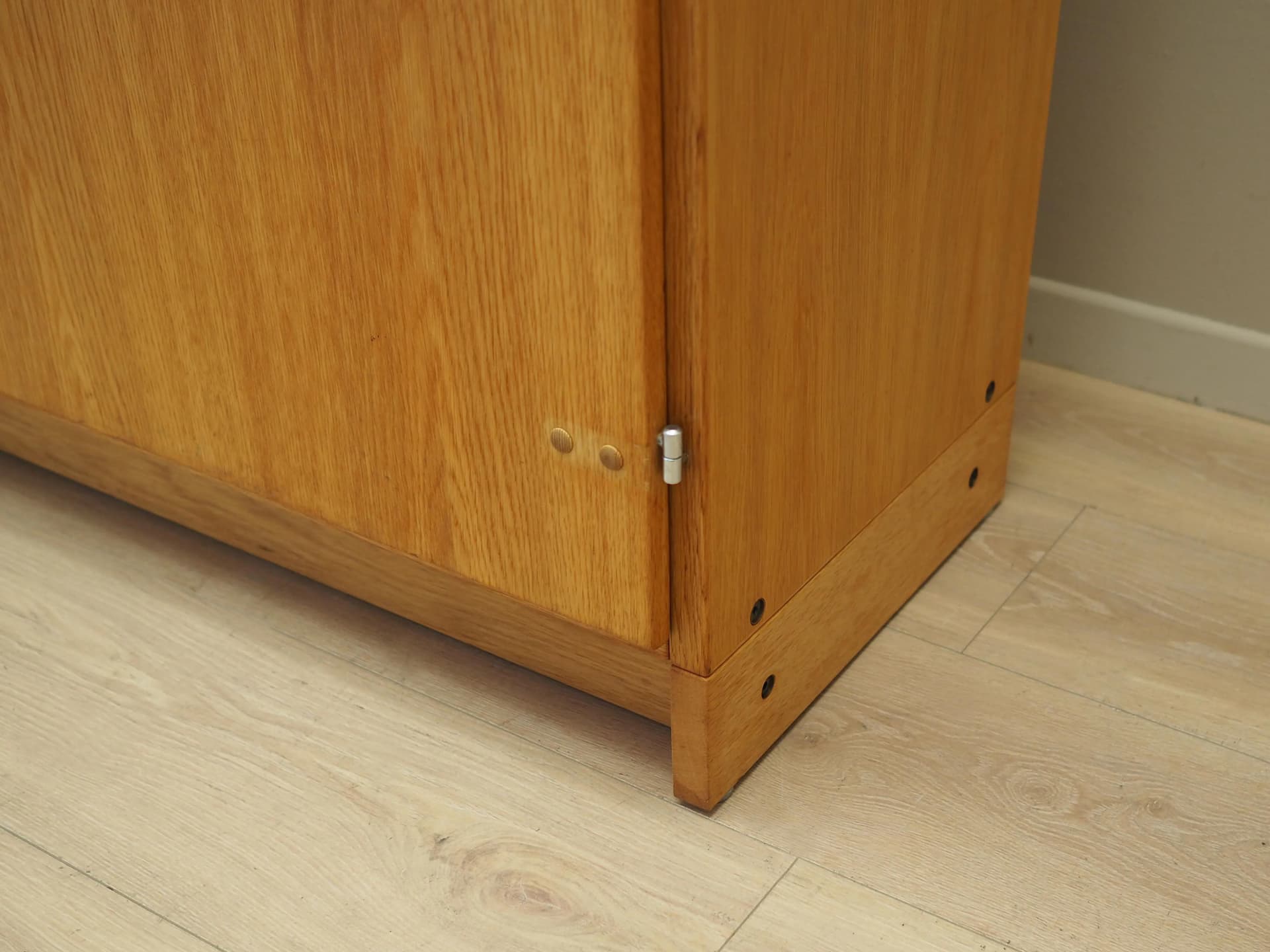 Biblioteczka, jesion brązowy ciemny, Dania, lata 70. - 35844