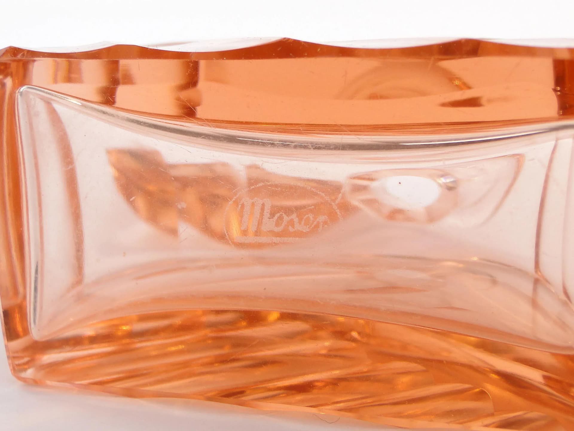 Karafka, art déco, kryształ różowy, Moser, Czechy, lata 60. - 35949