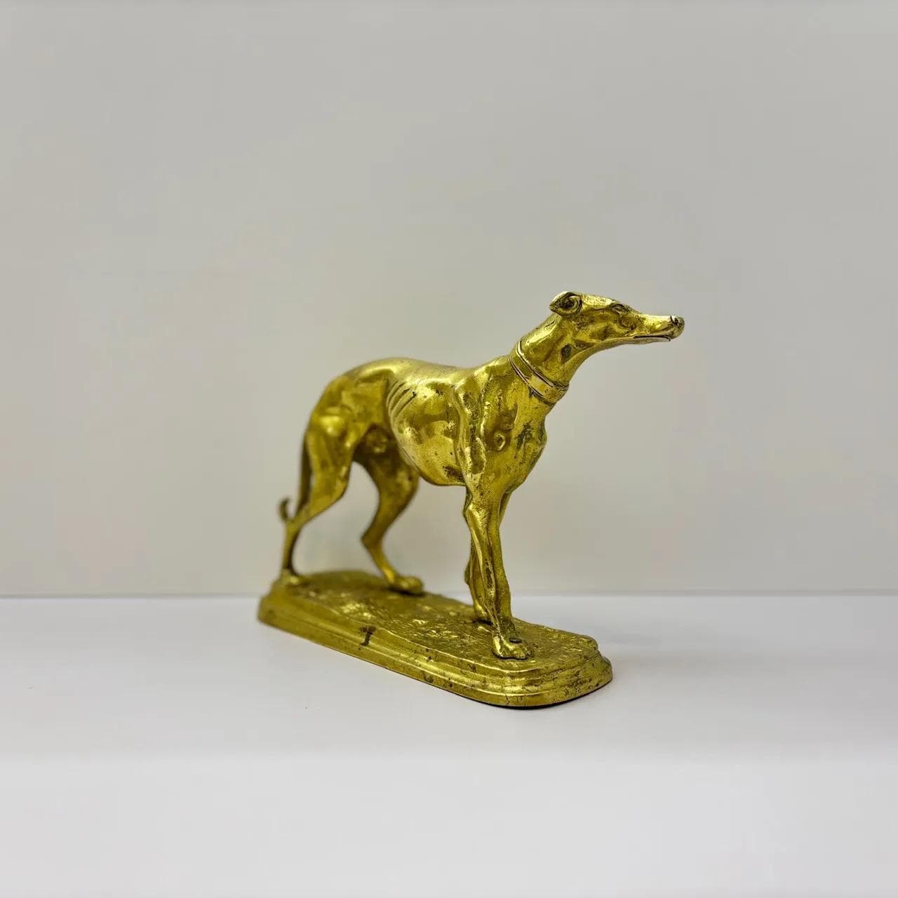 Figura Chart, mosiądz złoty, Niemcy, lata 60. - 36097