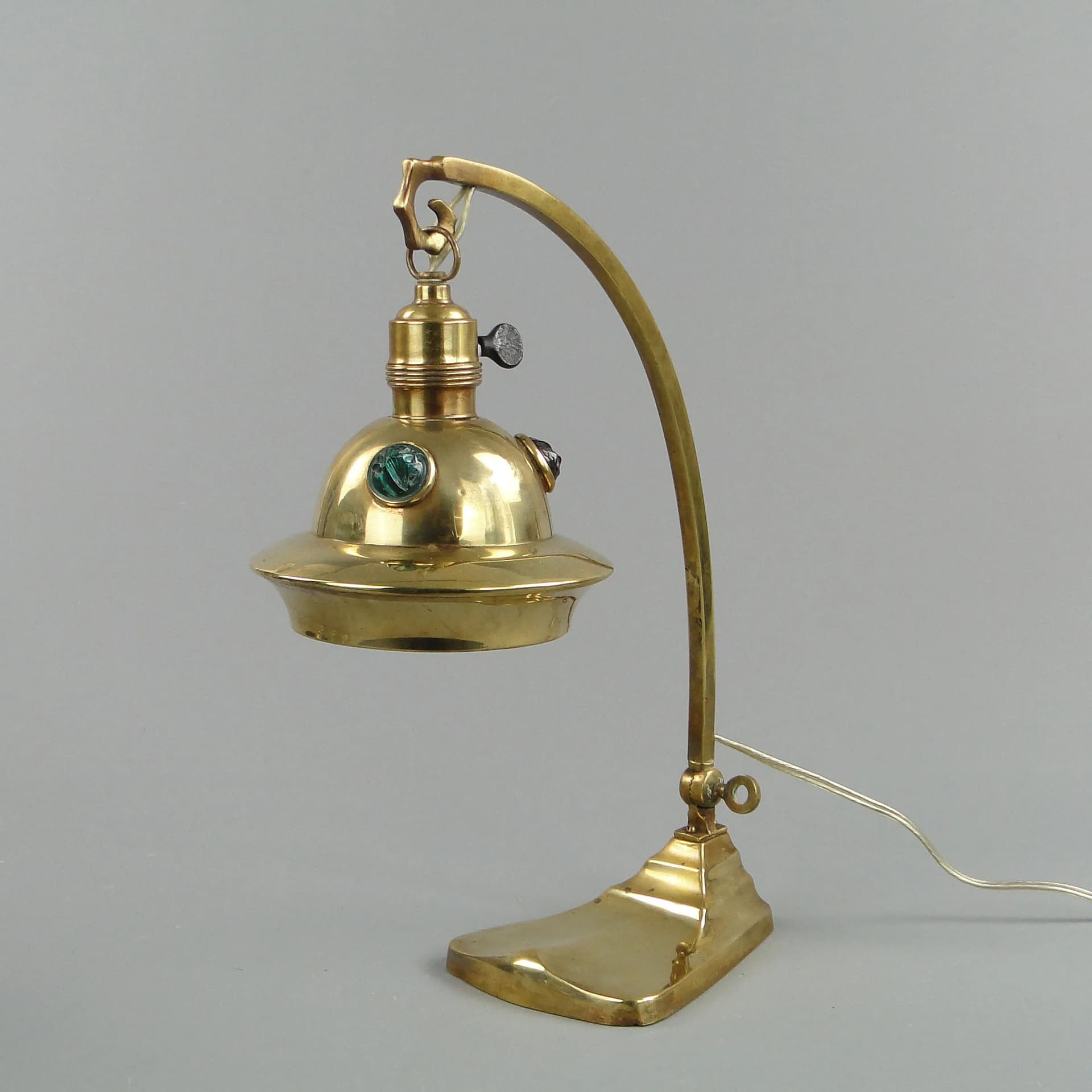 Desk Lamp Art Nouveau, golden, brass, Sweden, early 20th c. - 36118