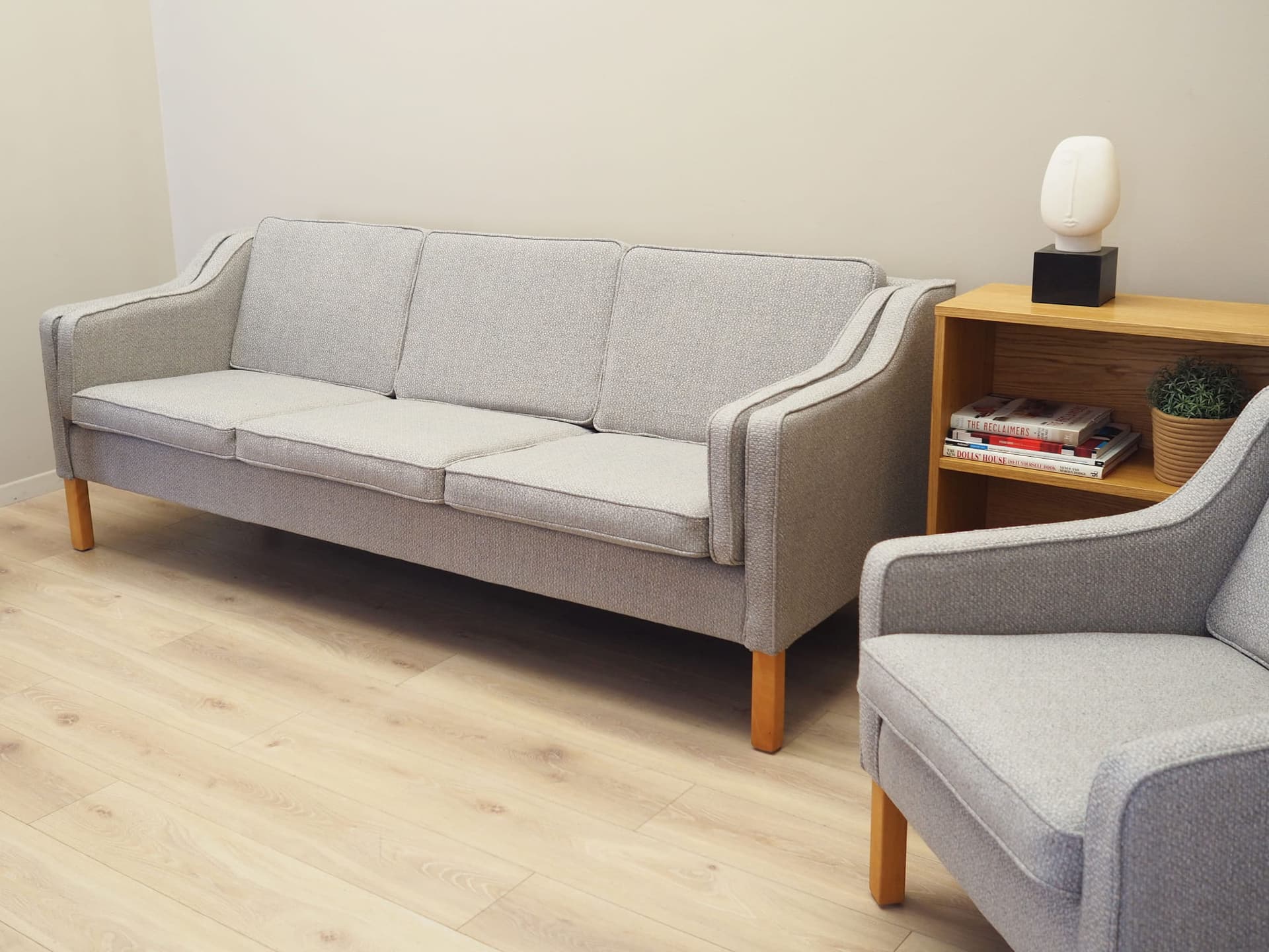 Sofa trzyosobowa, szary, buk, Dania, lata 70. - 57906