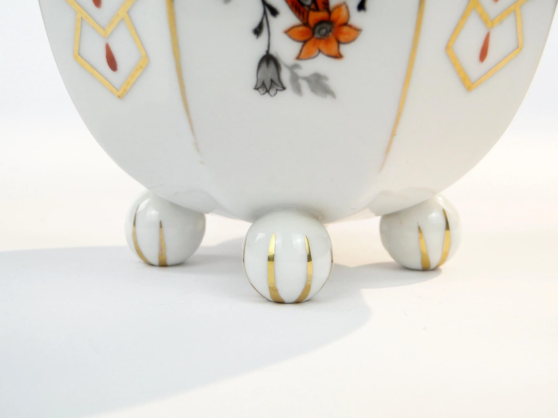 Bomboniera Art déco, biała porcelana, Mathes & Ebel, Saksonia, Niemcy, lata 30. - 36360