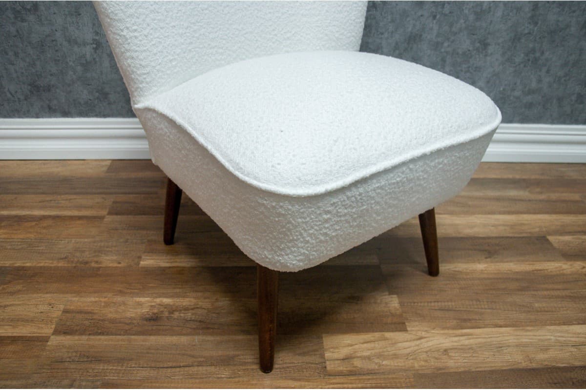 Ivory White Bouclé Cocktail Chair, Mid-century Modern Style, 1950s - 46189