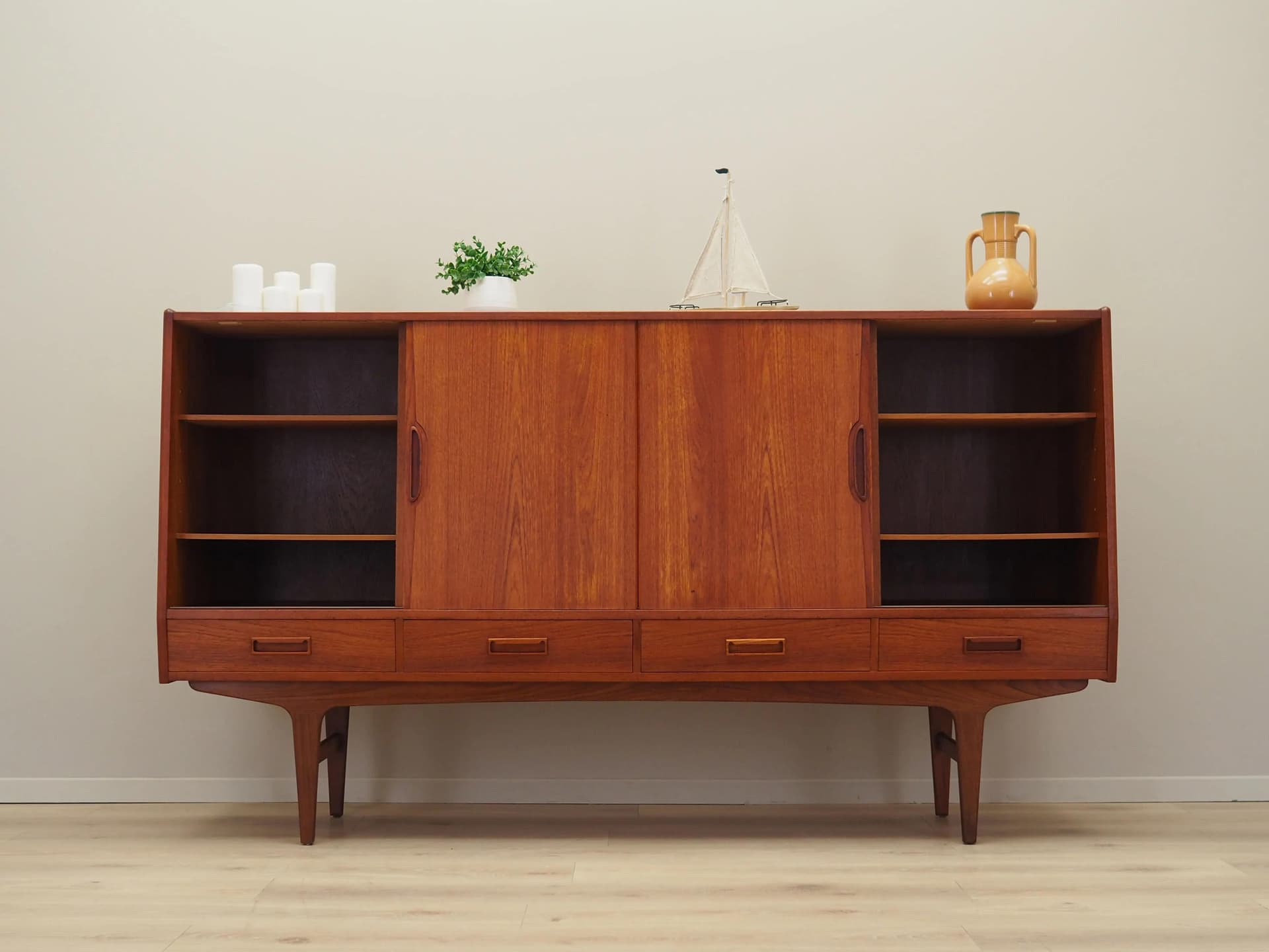 Highboard, teak brązowy, proj. B. Seindal, Dania, lata 60. - 36749