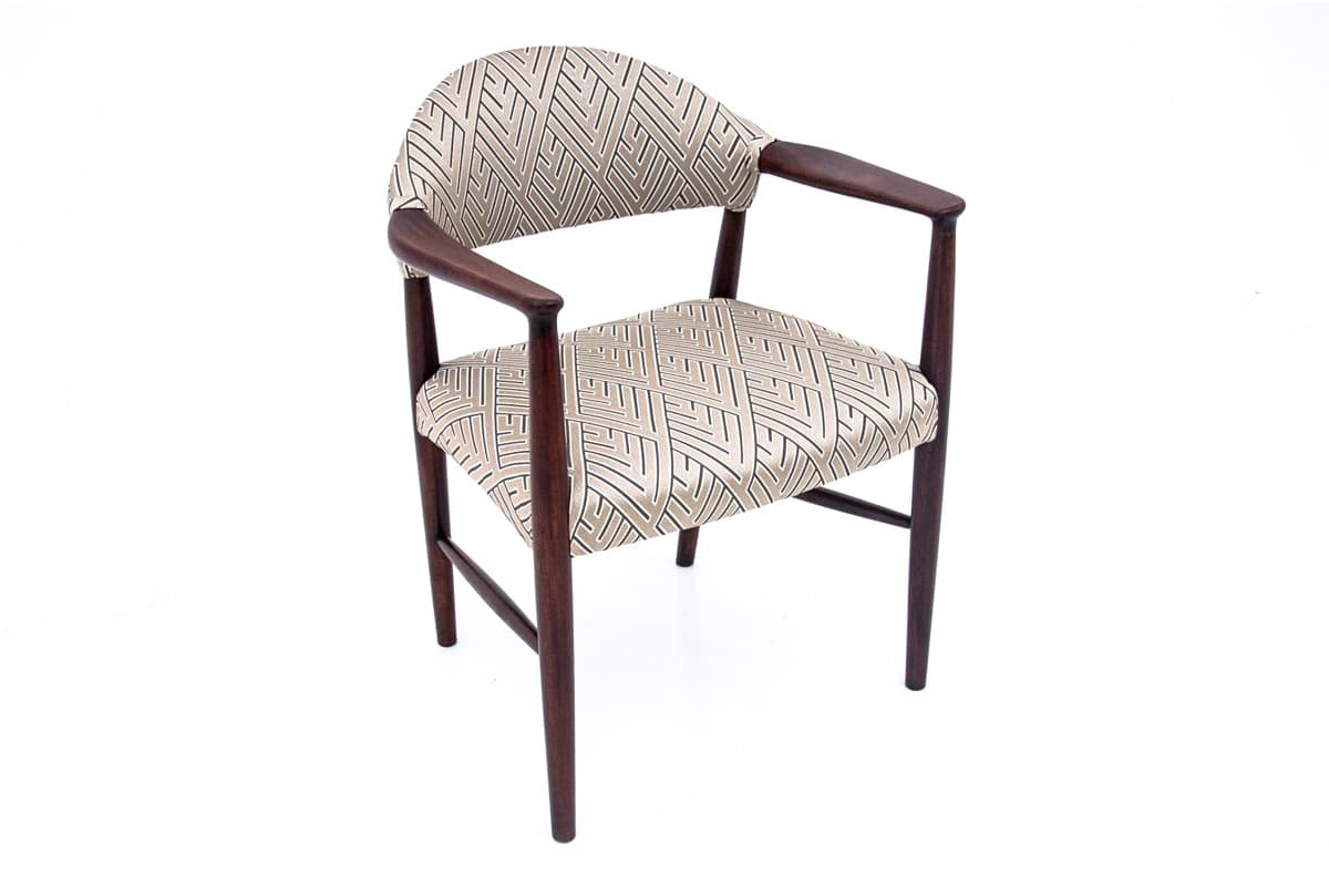 Ciemny drewniany fotel, duński design, Dania, lata 60. - 46215