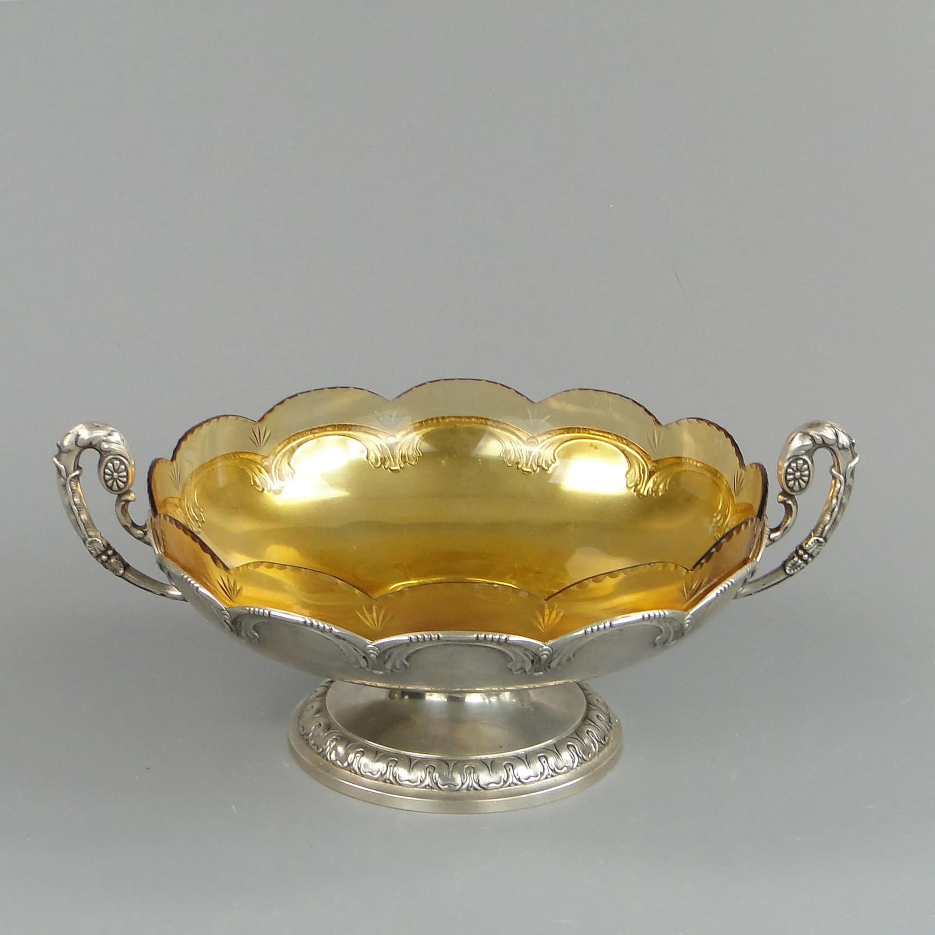 Pedestal centerpiece bowl with handles, golden brass, amber glass, Frantisek Bibus & Son, Czechoslovakia, 1920s. - 36902