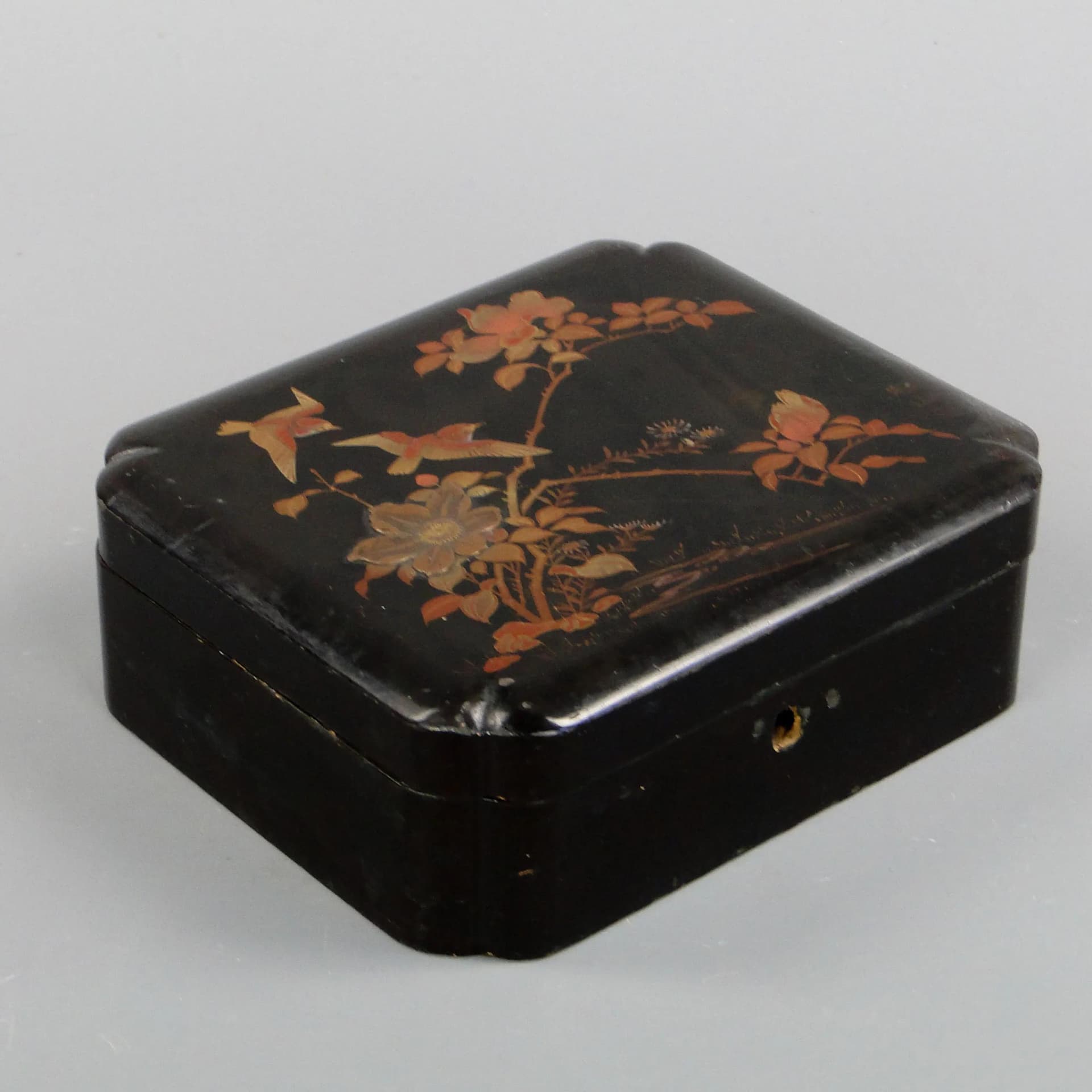 Pudełko lakowe czarne, drewno, Japonia, początek XX w. - 36887