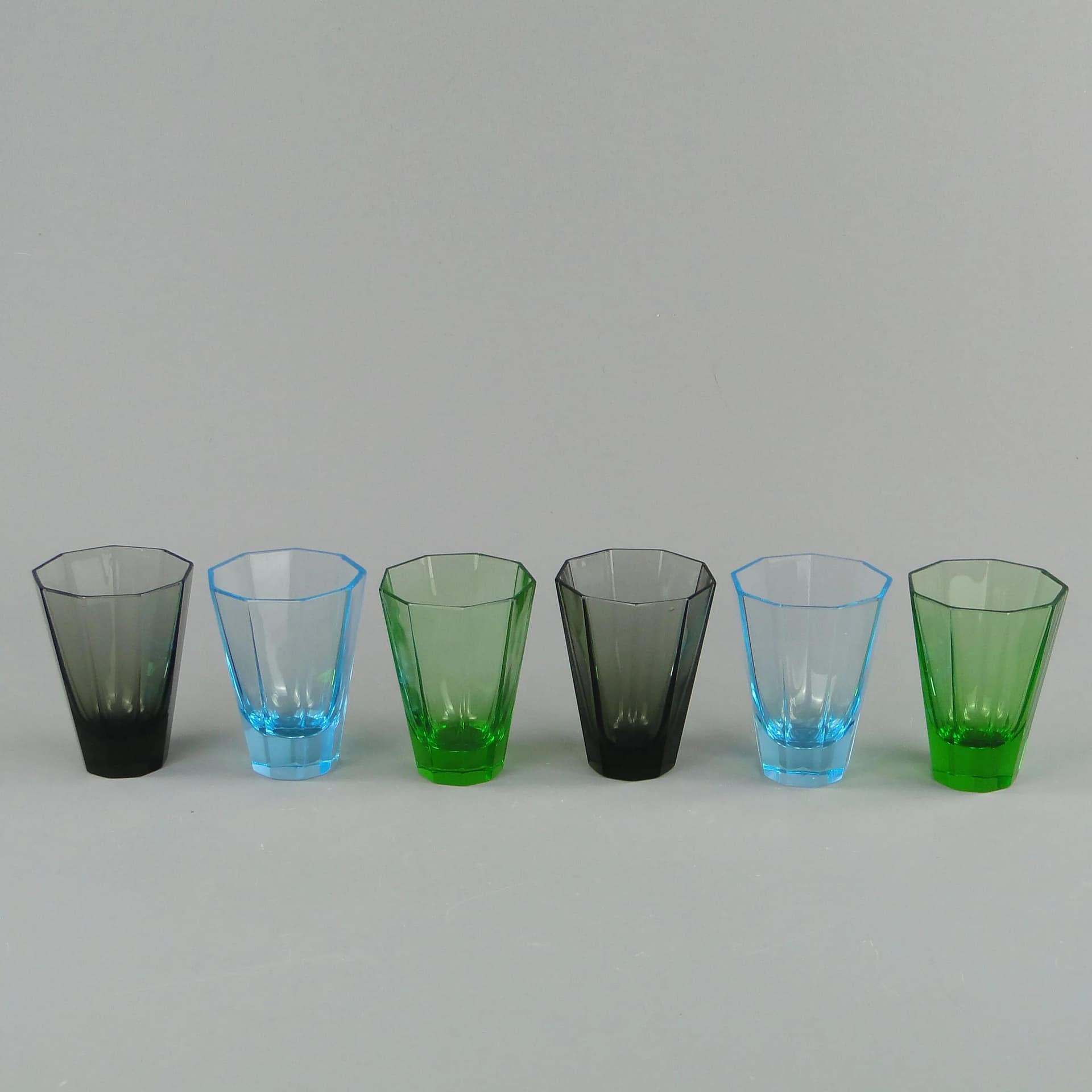 Komplet szklanek Art Deco, multikolor, kryształ, Moser, Czechy, lata 30. - 36877