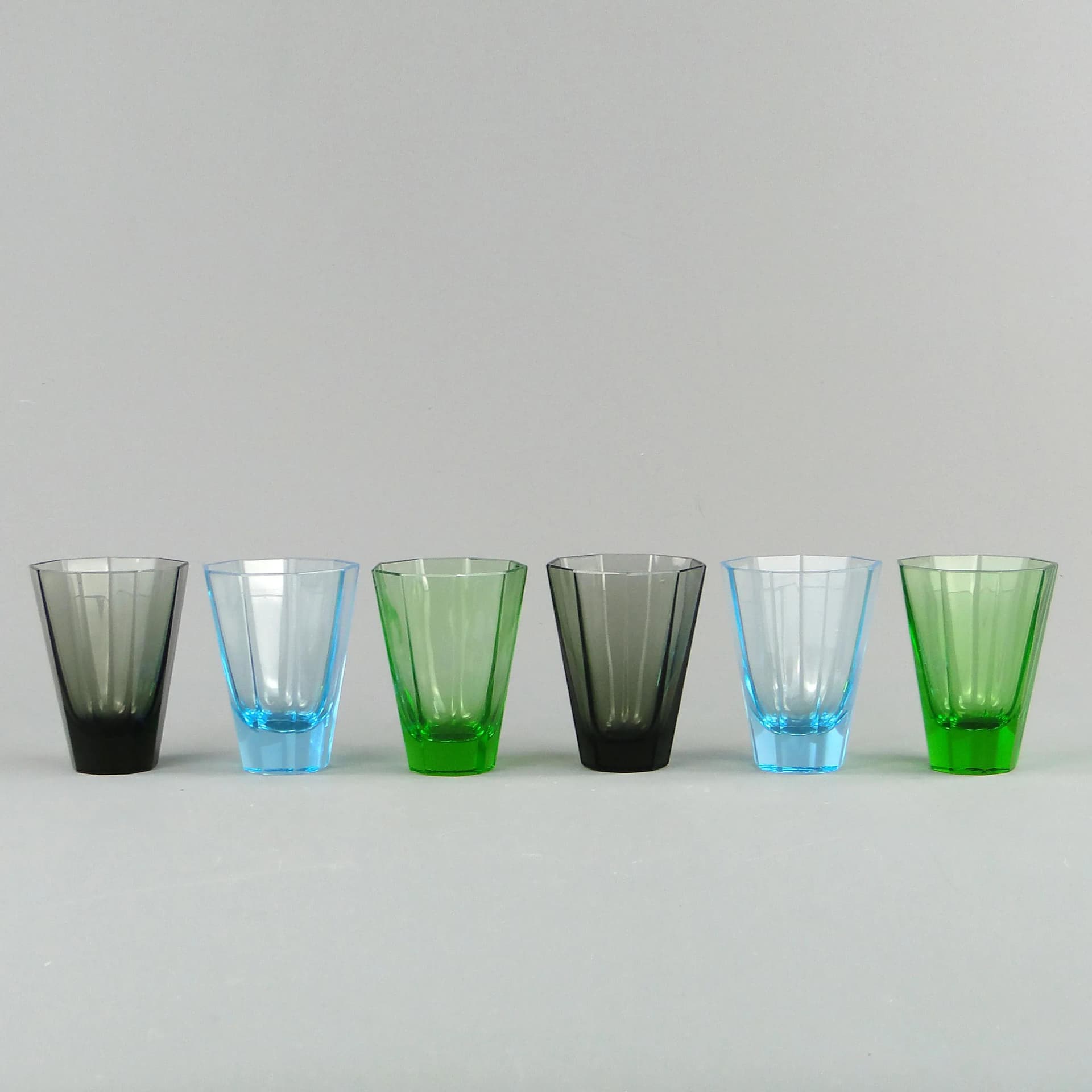 Komplet szklanek Art Deco, multikolor, kryształ, Moser, Czechy, lata 30. - 36876