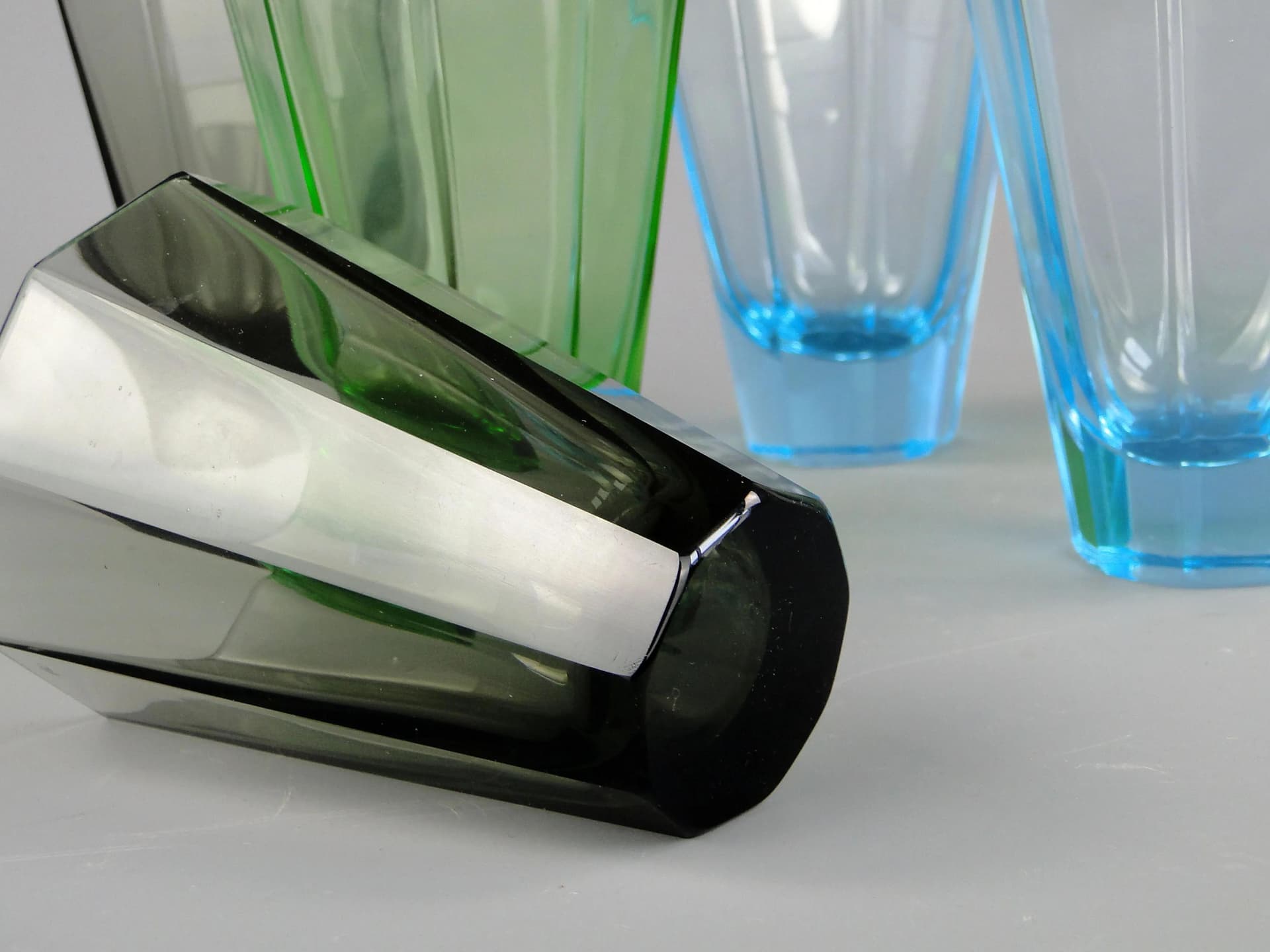 Komplet szklanek Art Deco, multikolor, kryształ, Moser, Czechy, lata 30. - 36883