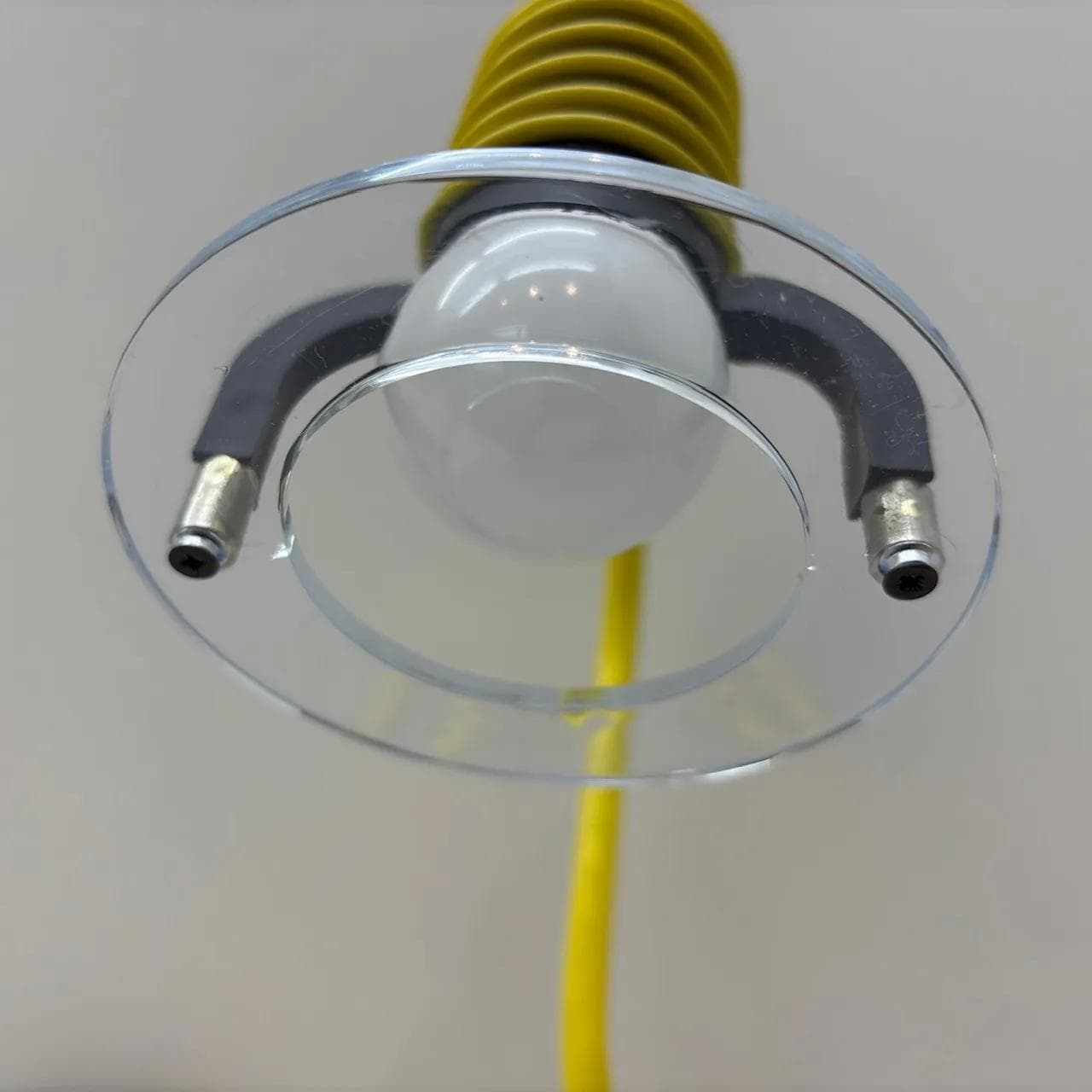 Lampka biurkowa postmodernistyczna, żółty, metal, plastik, pleksi, Niemcy, lata 80. - 37042