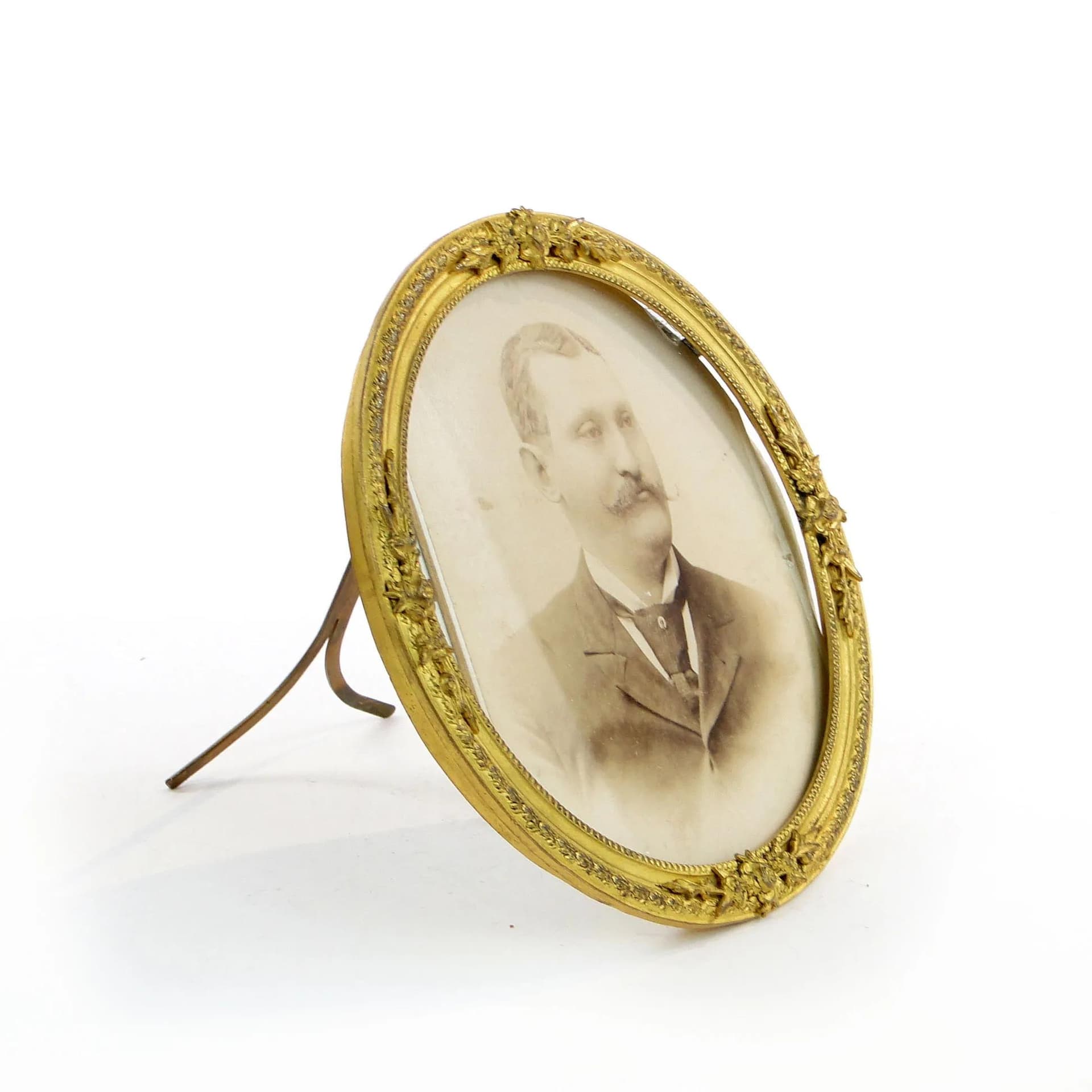 Round Photo Frame, Napoleon III, gilded bronze golden, France, 19th c. - 37059