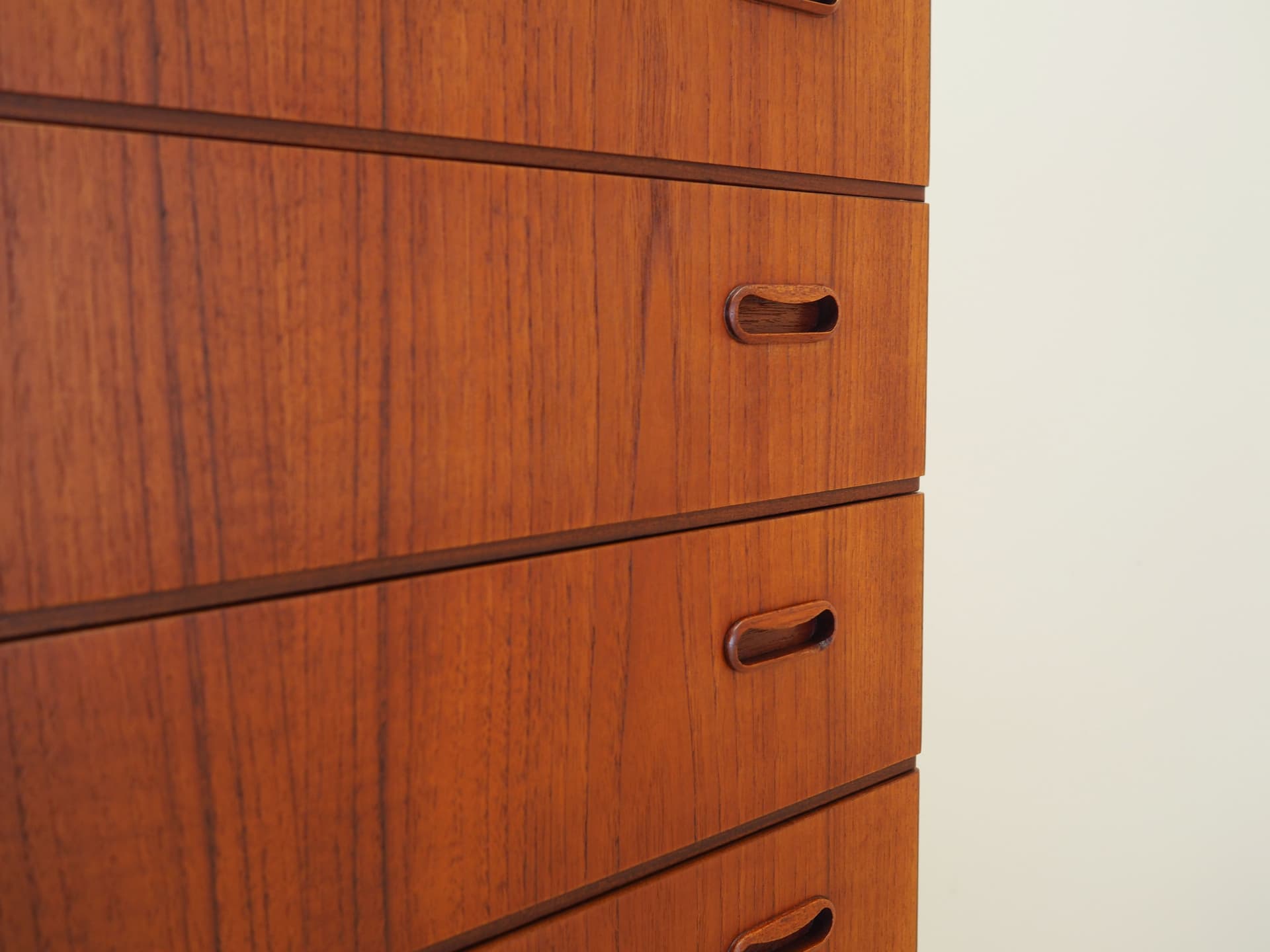 Chest of drawers, teak, orange, Denmark, 1970s. - 57490