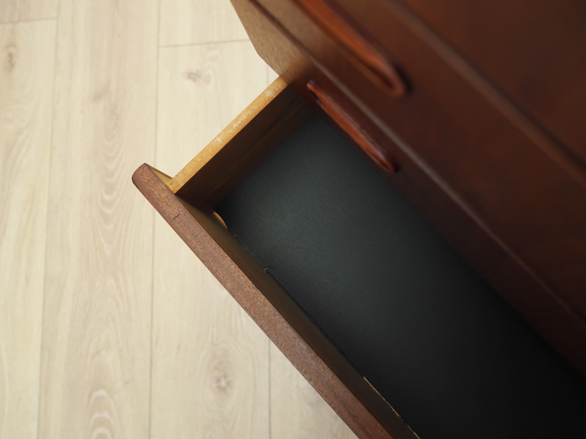 Chest of drawers, teak, orange, Denmark, 1970s. - 57492