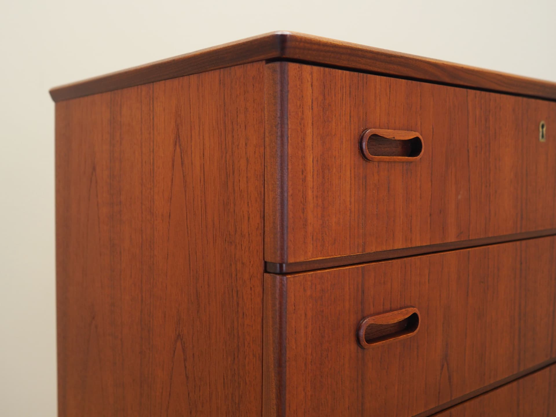 Chest of drawers, teak, orange, Denmark, 1970s. - 57488