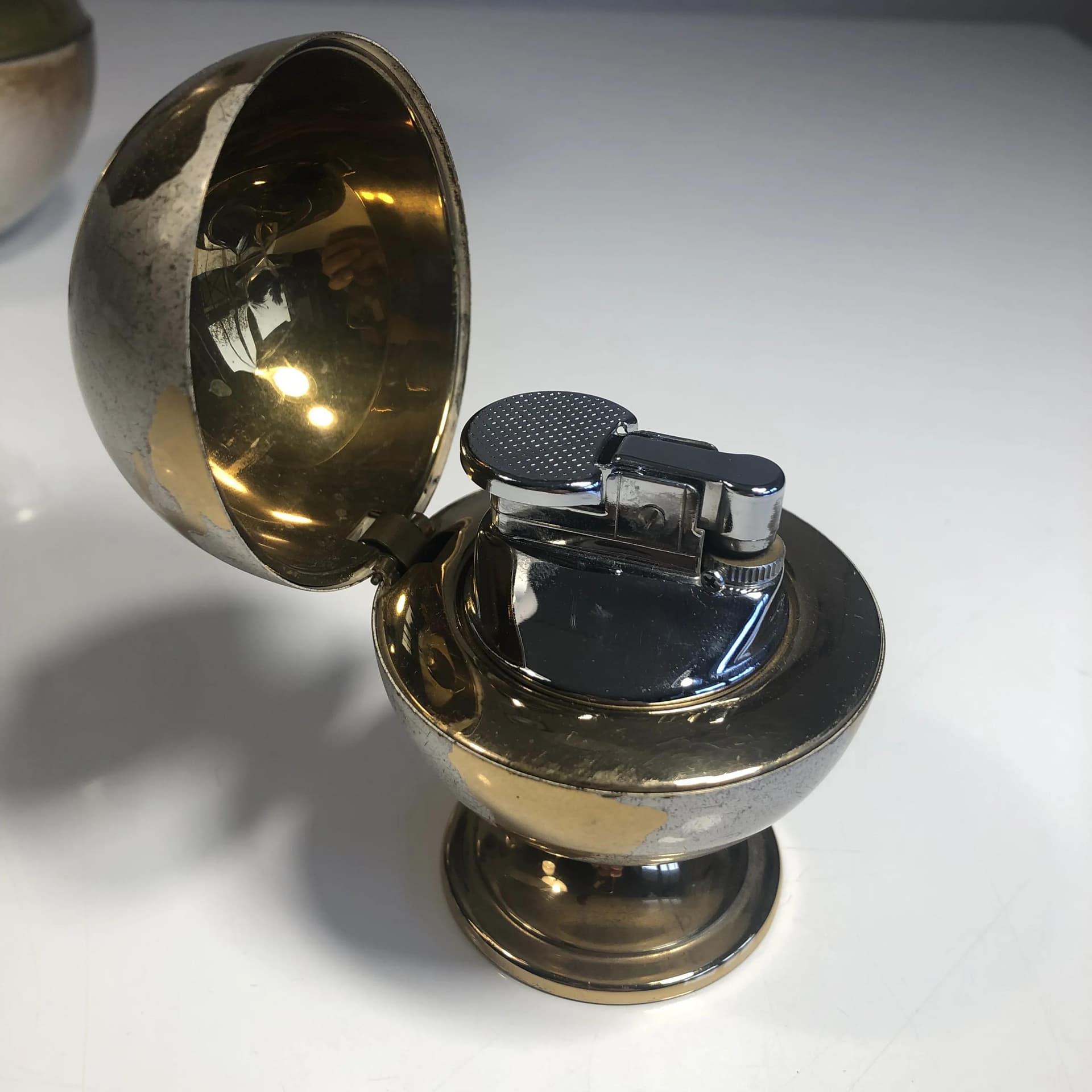 Papierośnica i zapalniczka globus, srebrny, metal, Niemcy, lata 70. - 37210