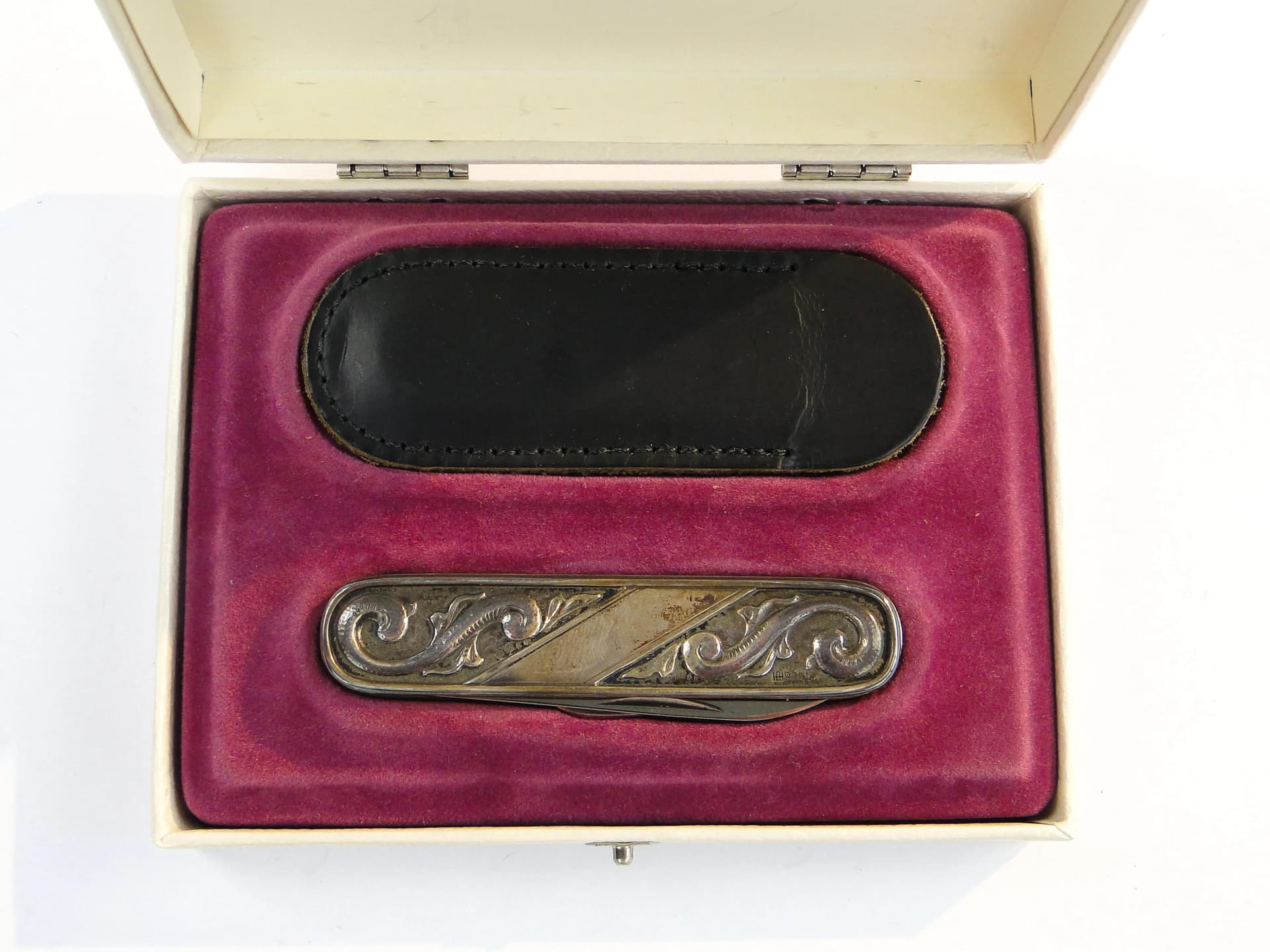 Srebrny scyzoryk z reliefami, Haugrud, Norwegia, lata 50. - 37238