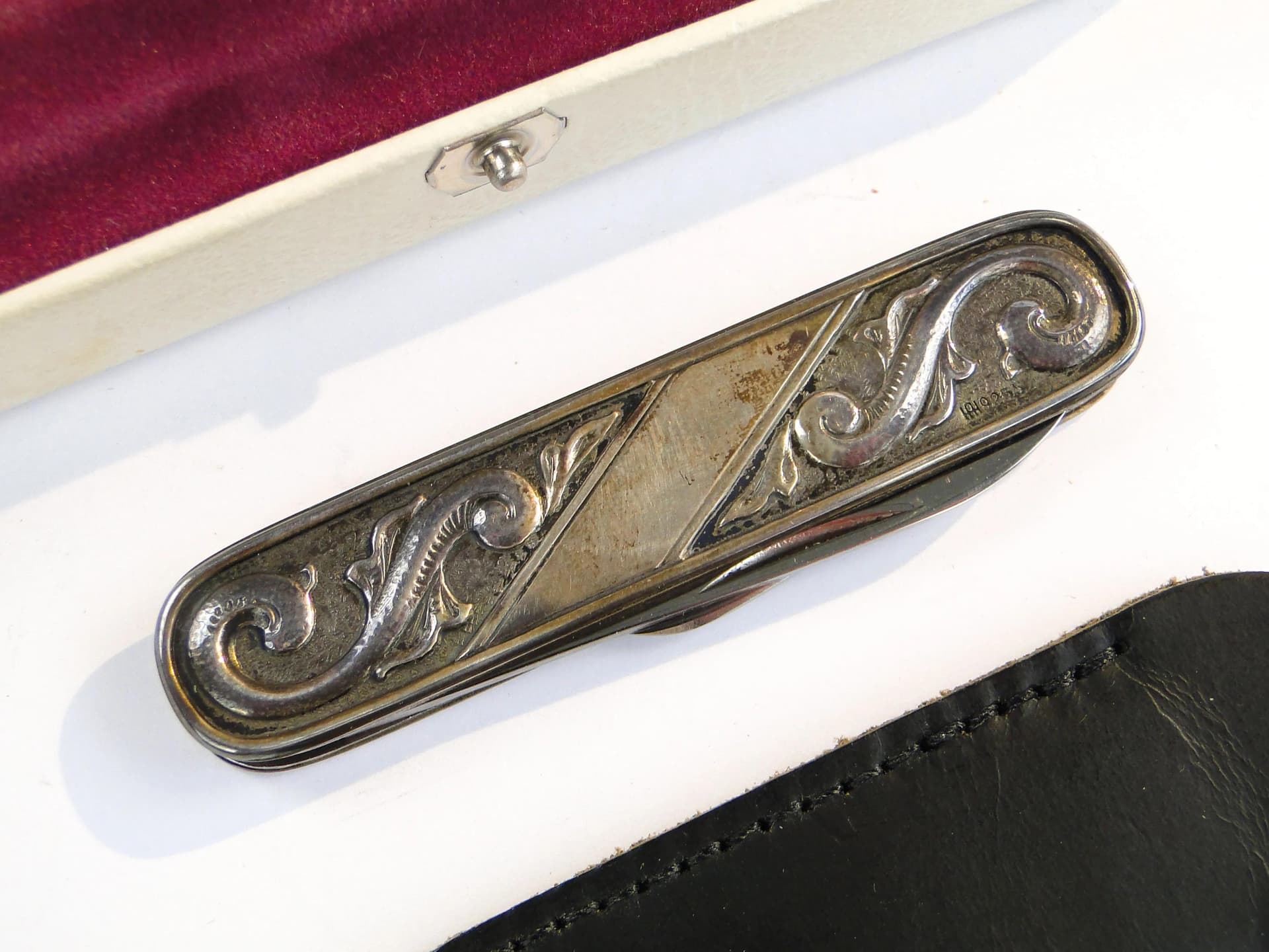 Srebrny scyzoryk z reliefami, Haugrud, Norwegia, lata 50. - 37240