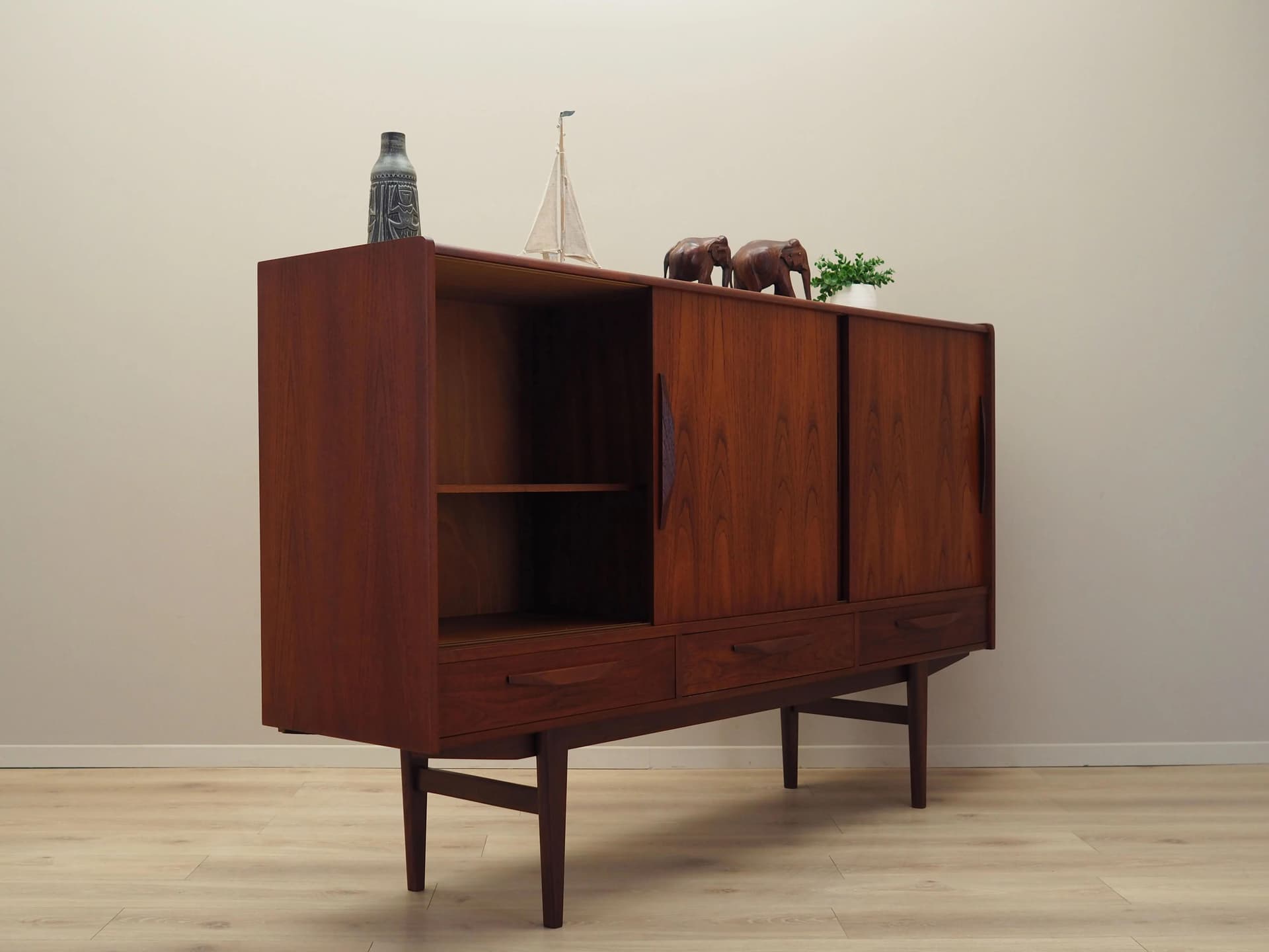 Highboard, teak, brązowy ciemny, Dania, lata 70. - 37282