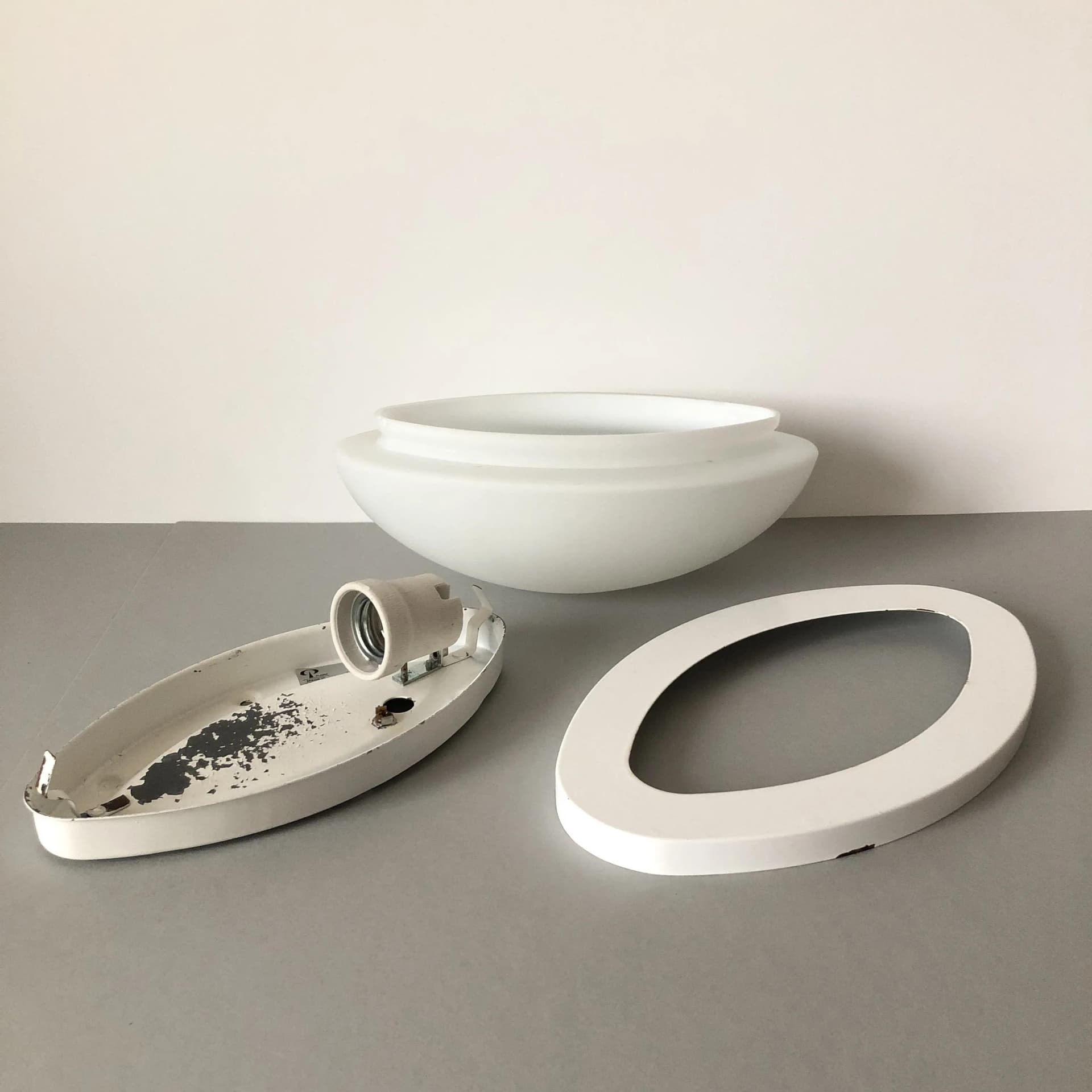 Wall lamp, white steel, white glass, Peill&Putzler, Germany, 1980s. - 37563