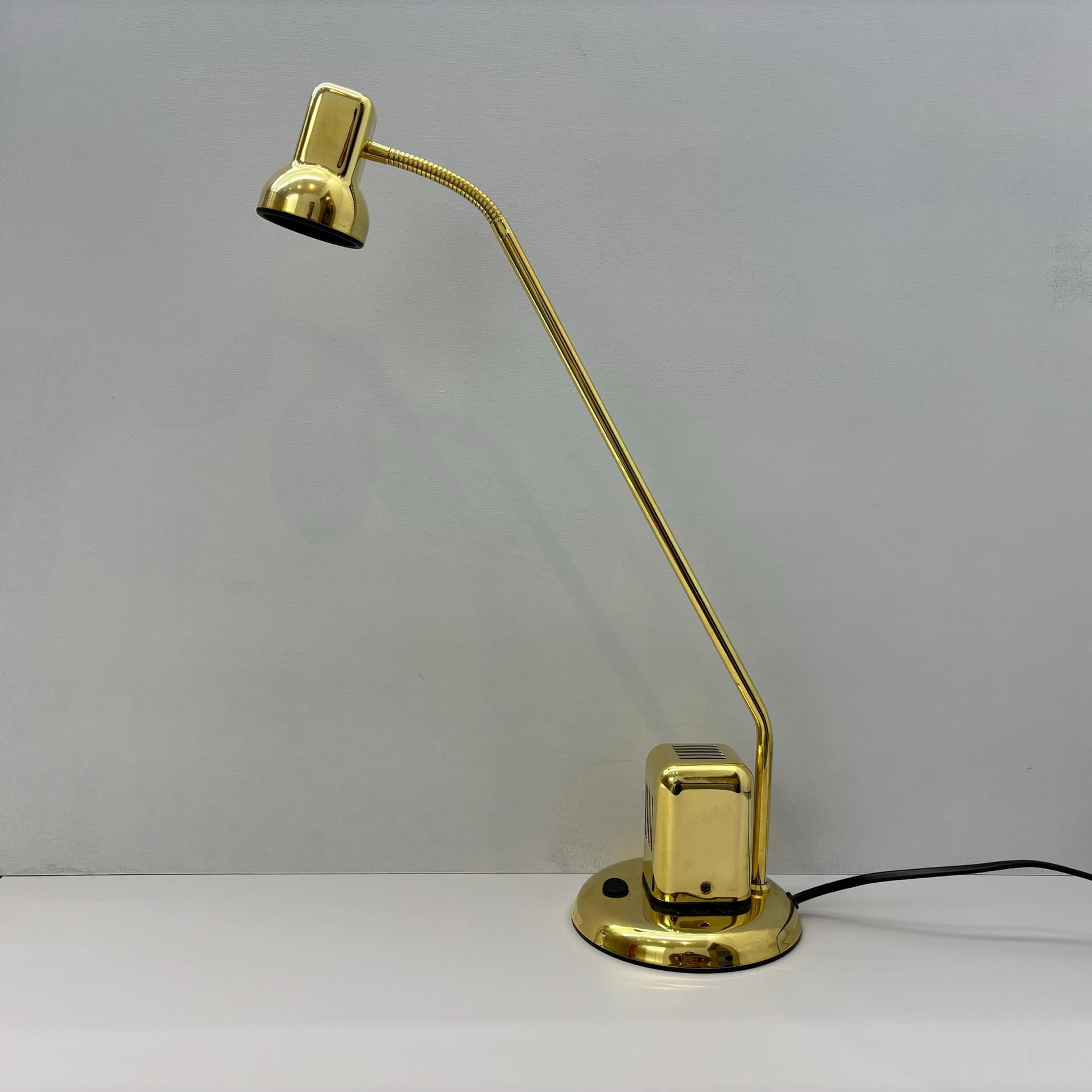 Desk Lamp Vrieland Design, golden, metal, Netherlands, 1970s. - 37675