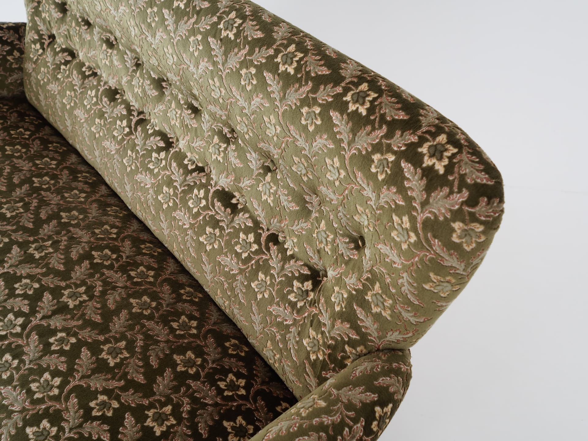 Sofa, green velvet, beech, Fritz Hansen, Denmark, 1960s. - 57392