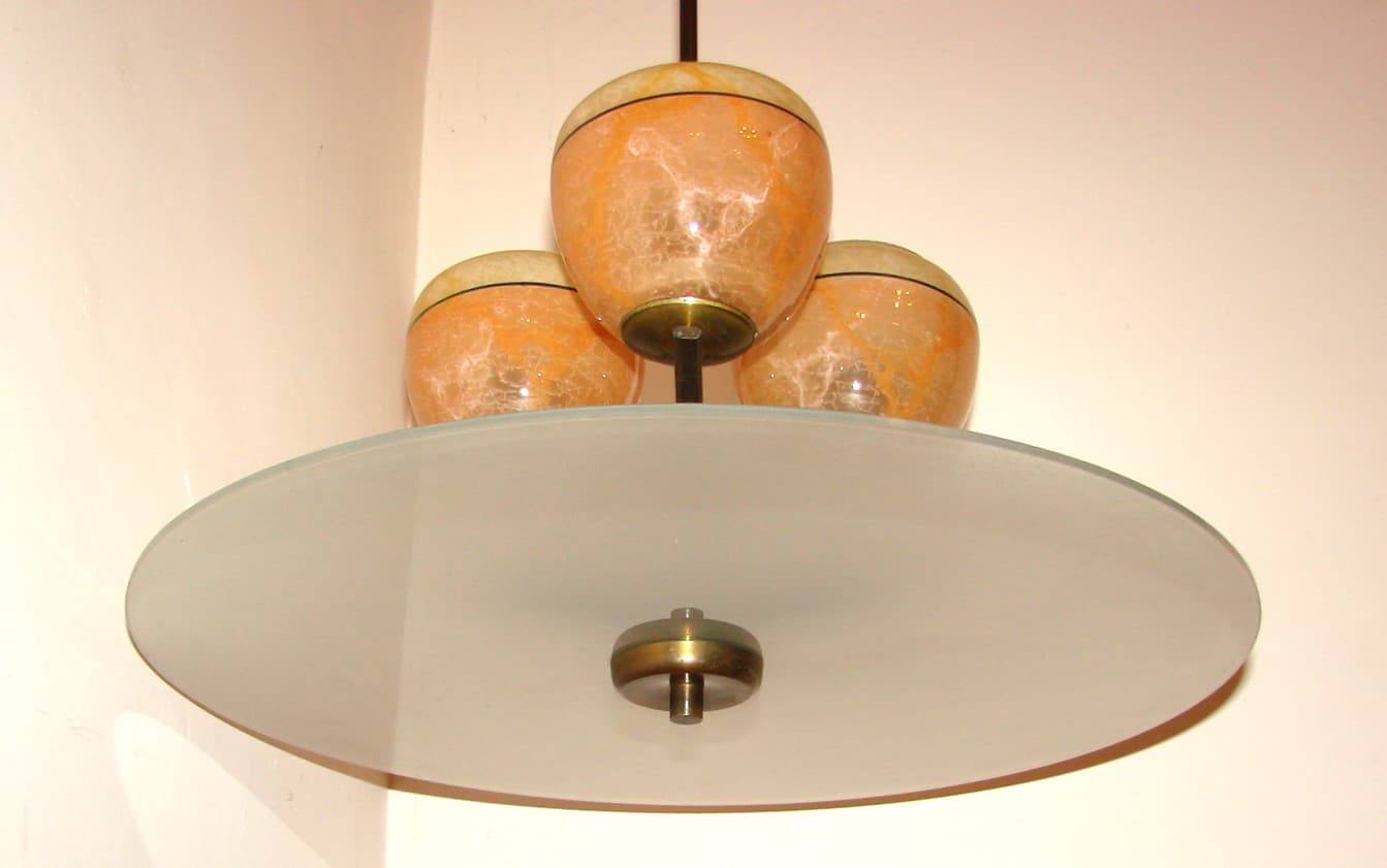 Chandelier Art Deco, orange, brass, glass, 1930s. - 37717