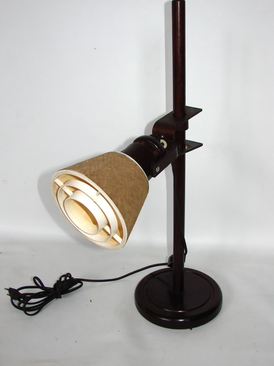 Lampa stołowa, brązowy ciemny, drewno, Szwecja, lata 70. - 37724