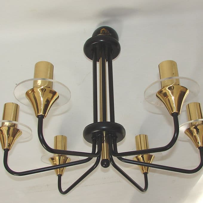 Żyrandol Mid century, mosiądz polerowany czarny, akryl transparentny, lata 70. - 37952