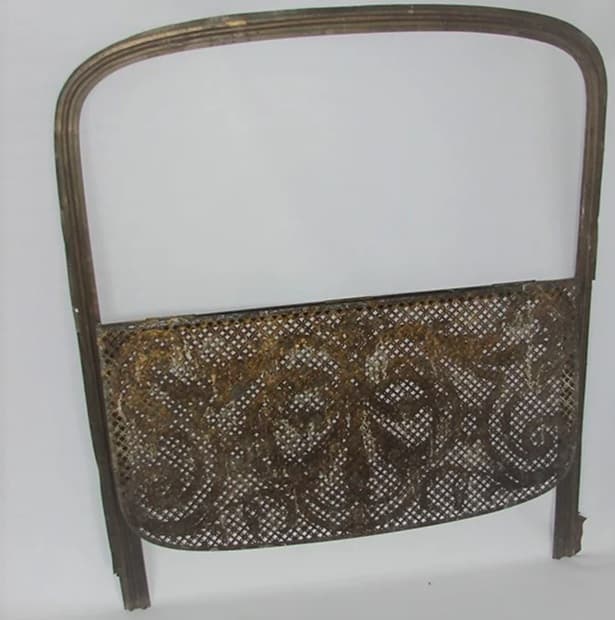 Osłona kominka secesja, mosiądz złocisty, Europa, początek XX w. - 99419