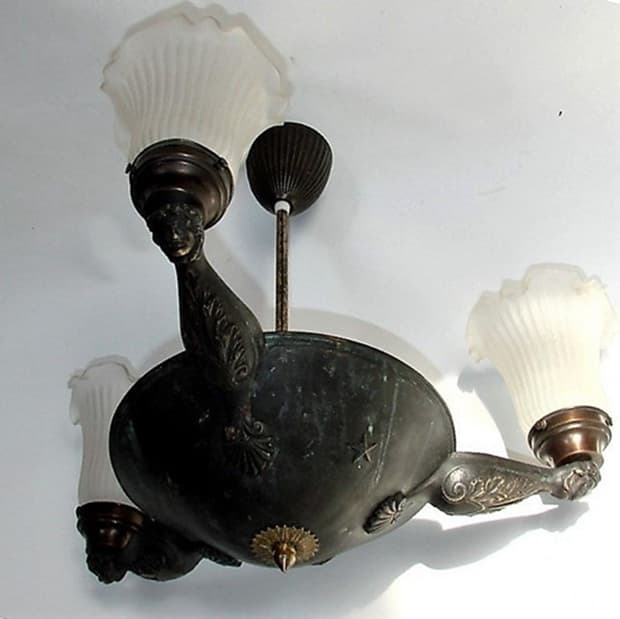 Żyrandol secesyjny, brąz ciemny, mosiądz, szkło, Europa, początek XX w. - 99433