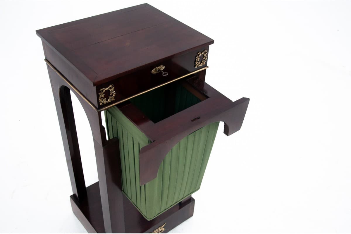 Stolik niciak Empire, mahoń ciemny, Niemcy, XIX wiek - 60775