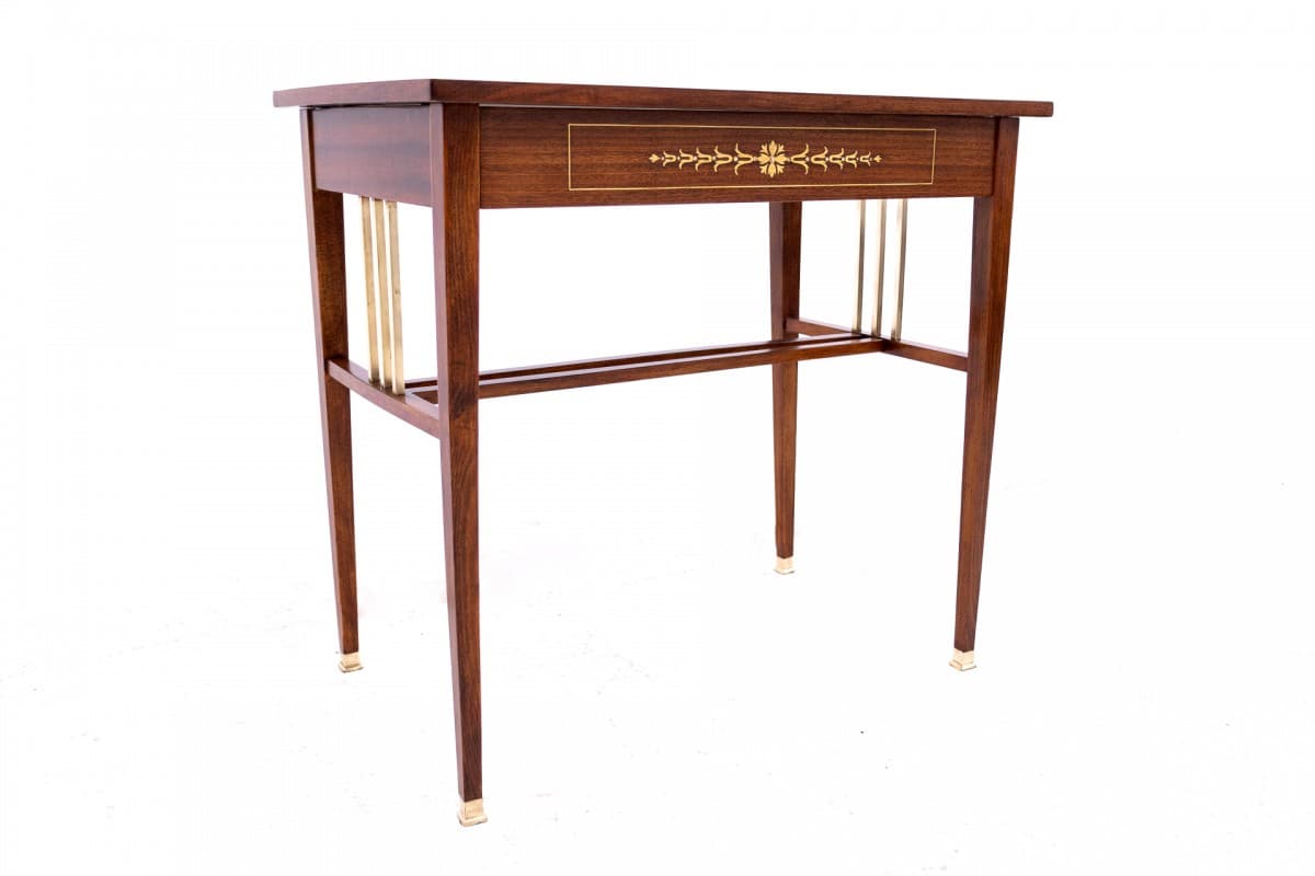 Side table, Art Deco, brown mahogany, France, 1920s. - 72270