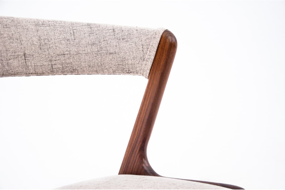 Set of Six Chairs Model 68, light brown walnut, Denmark, 1960s. - 72523