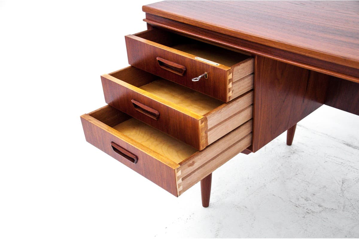 Teak desk, brown, teak wood, Denmark, 1960s. - 67395