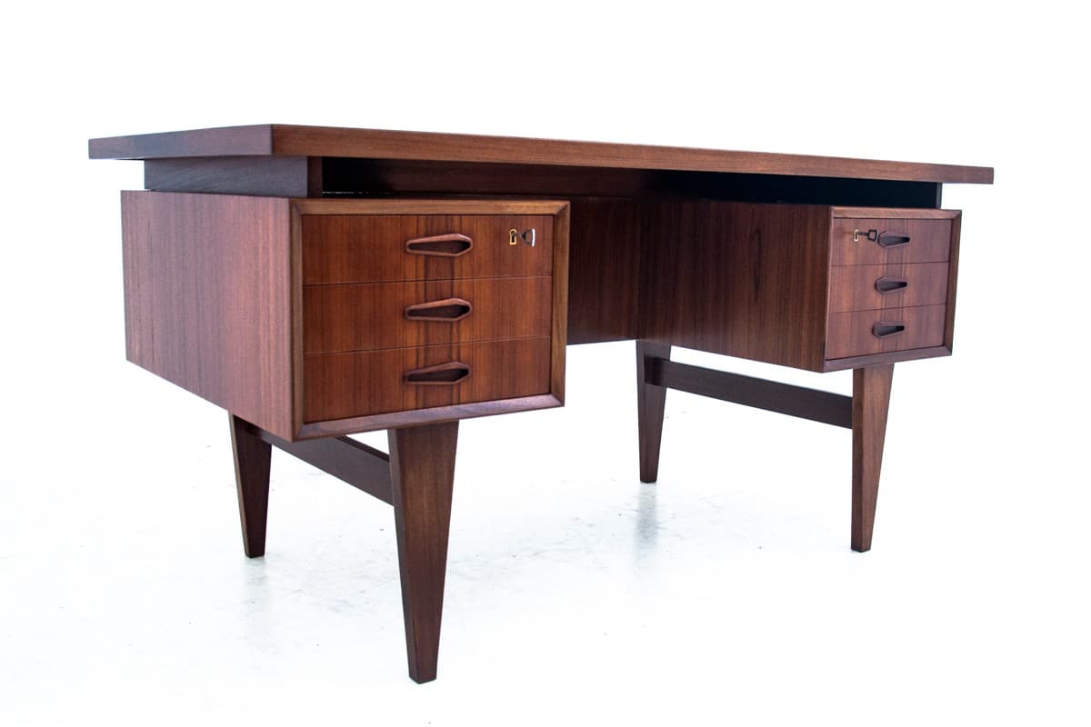 Desk, brown teak, Denmark, 1960s. - 67232