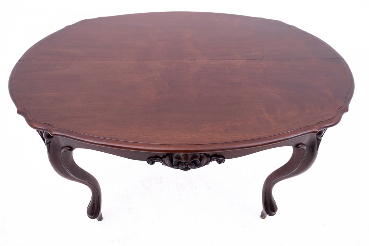 Oval table, dark brown mahogany, Western Europe, 1920s - 67061