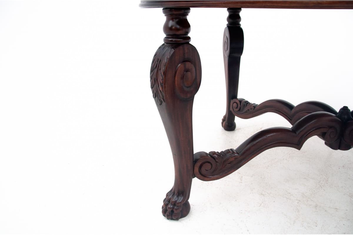 Oval Table, dark brown, mahogany, France, early 20th c. - 67018