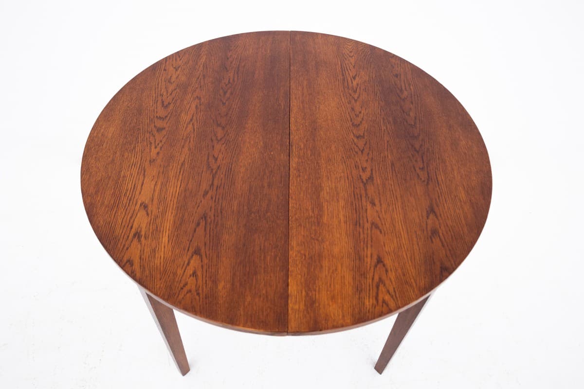Round table, oak, Poland, 1960s. - 67022