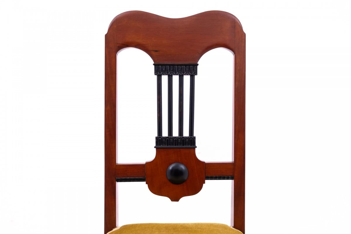 Komplet stół i cztery krzesła, drewno brąz, velvet musztardowy, początek XX wieku - 66995