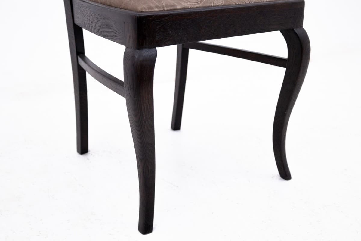 Set round table and chairs, Neoclassical Art Nouveau, dark brown oak, Western Europe, early 20th c. - 72929