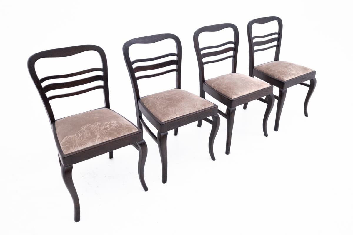 Set round table and chairs, Neoclassical Art Nouveau, dark brown oak, Western Europe, early 20th c. - 72923