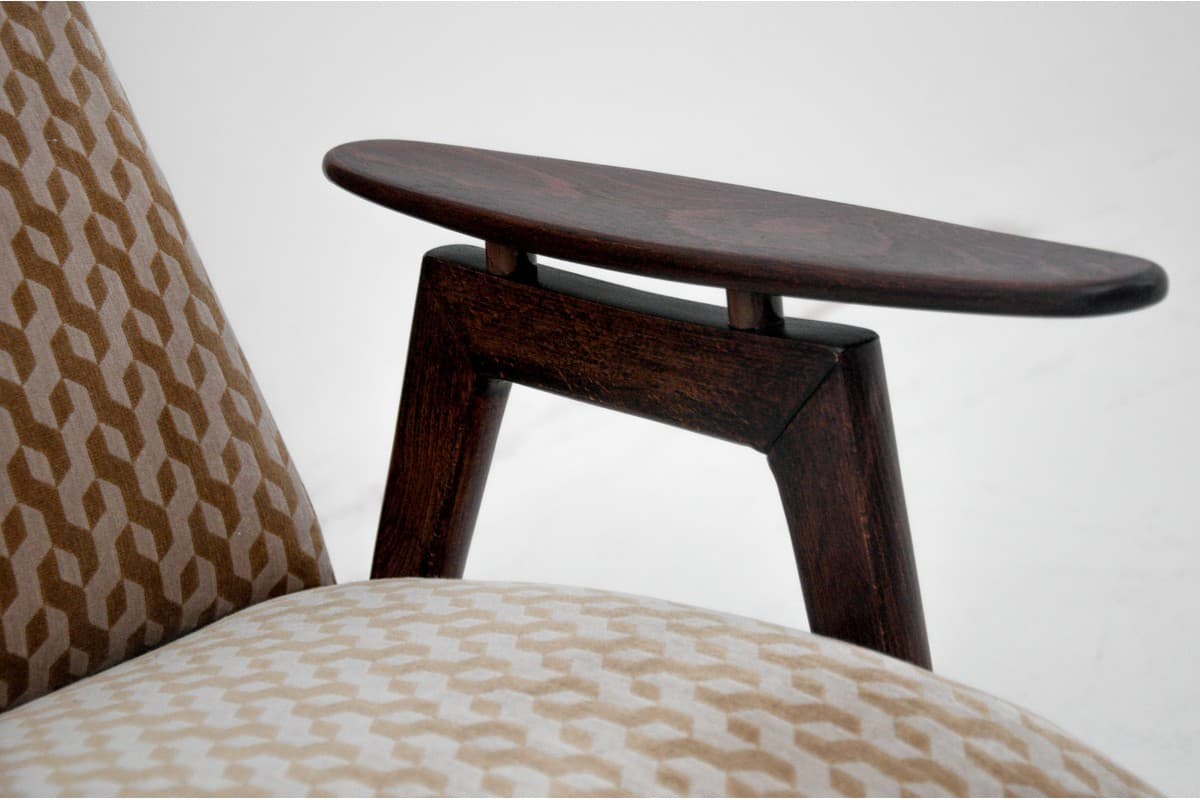 Pair of armchairs, beige, walnut, by J. Šmidek, Jitona, Czech Republic, 1960s. - 73195