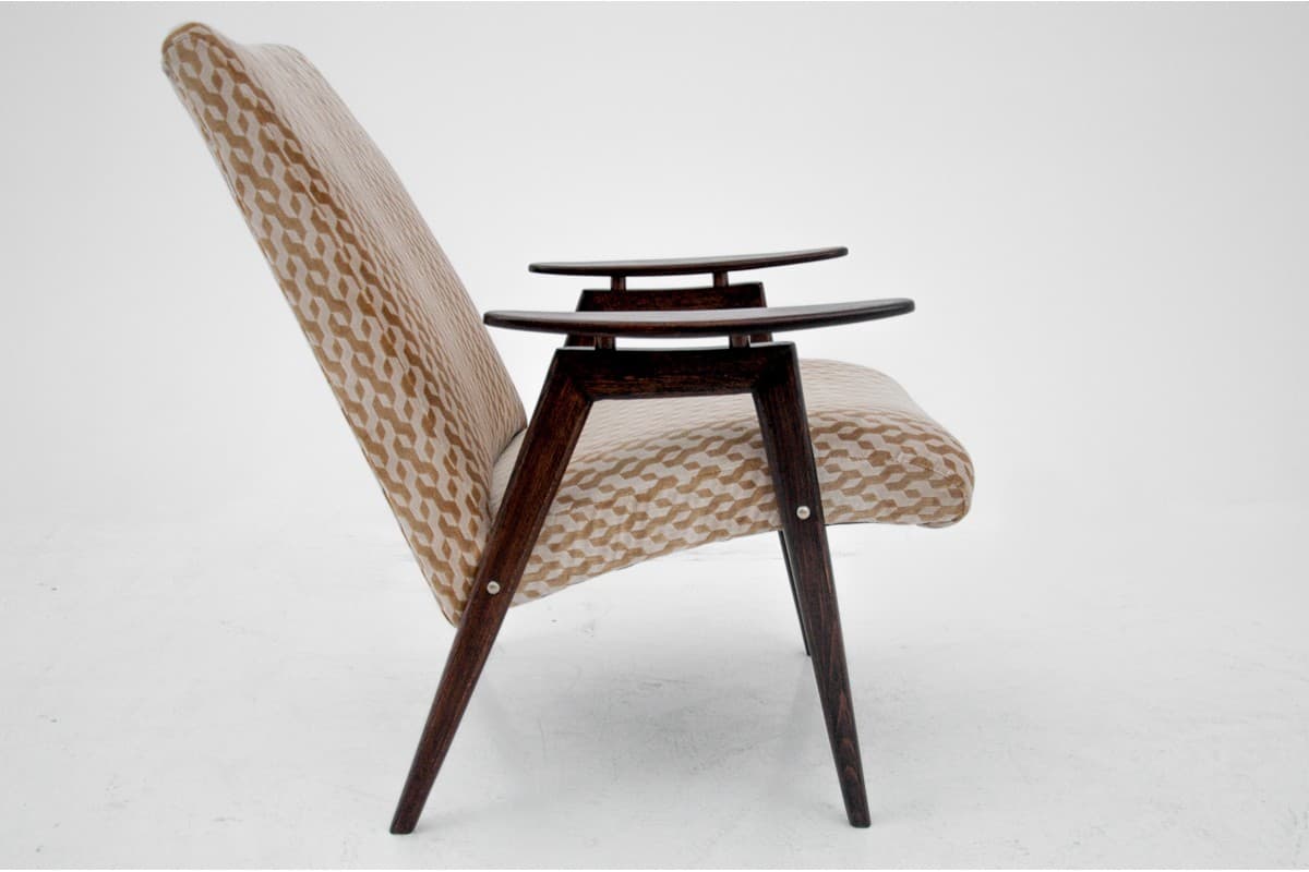 Pair of armchairs, beige, walnut, by J. Šmidek, Jitona, Czech Republic, 1960s. - 73197