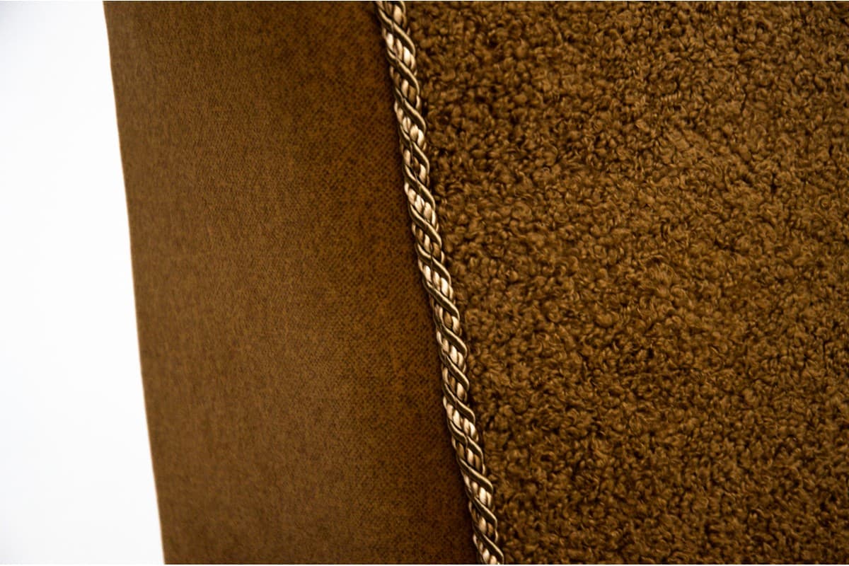 Pair of armchairs Art Deco, yellow boucle, oak, by J. Halabala, Czech Republic, 1930s. - 73210