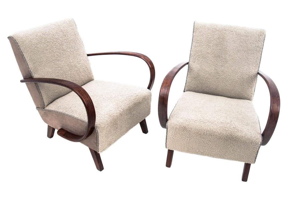 Pair of armchairs H-227, Art Deco, beige boucle, oak, by J. Halabala, Czechoslovakia, 1930s.