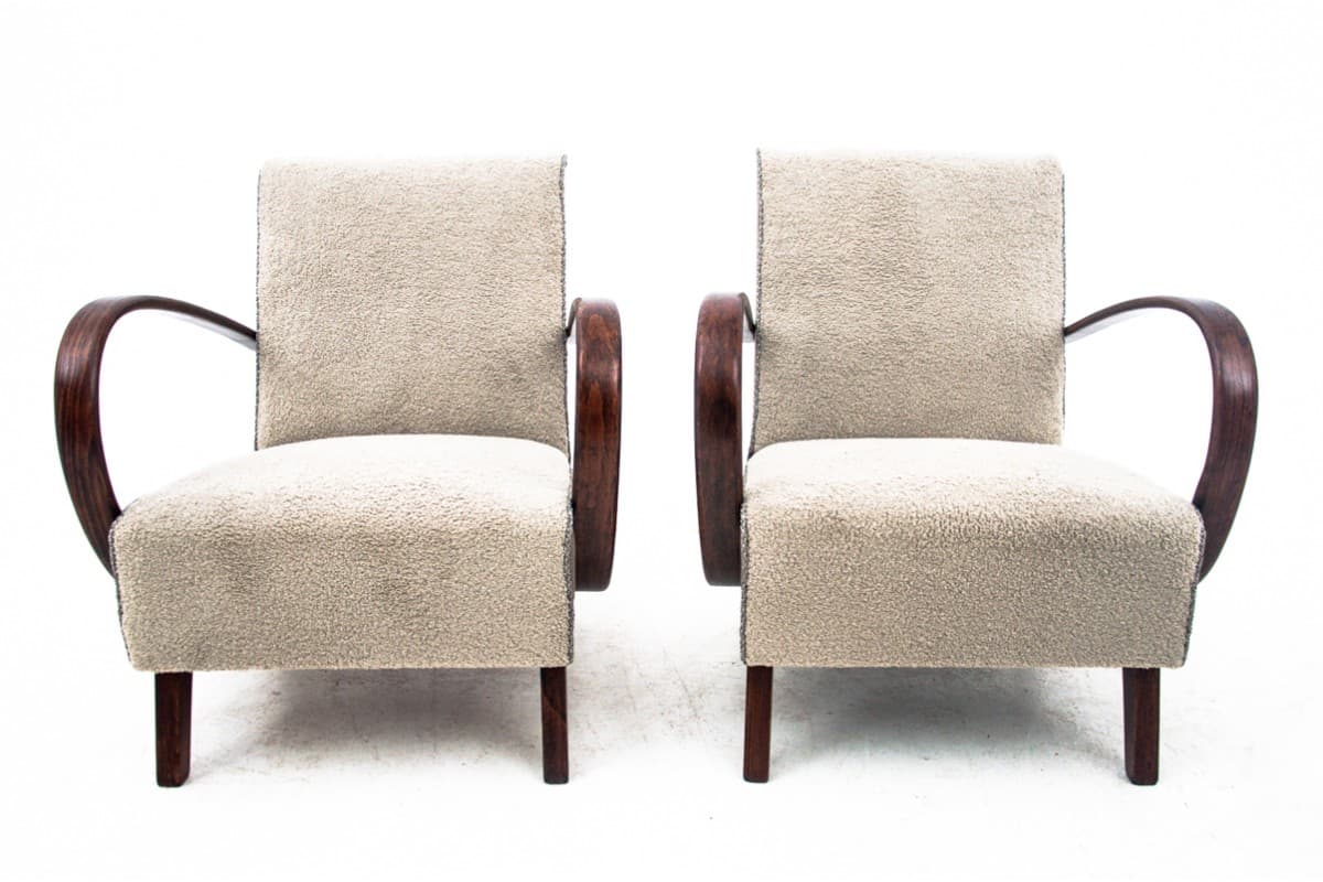Pair of armchairs H-227, Art Deco, beige boucle, oak, by J. Halabala, Czechoslovakia, 1930s. - 75638