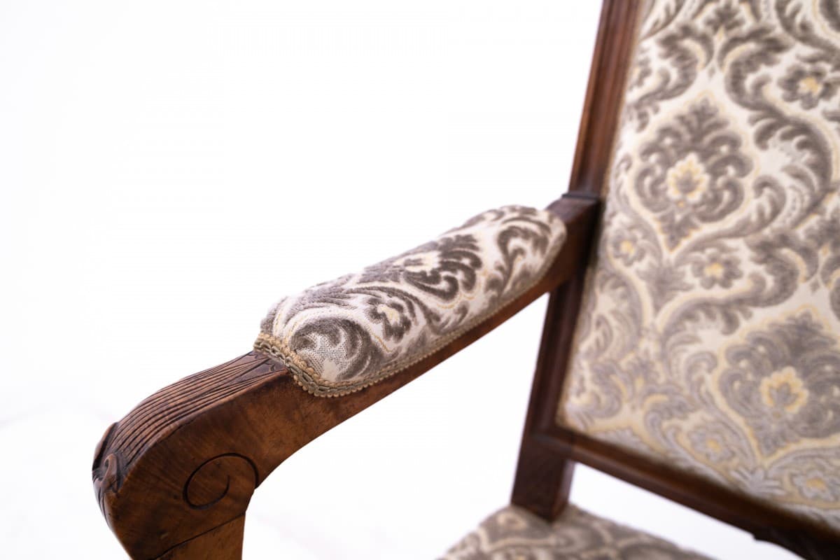 Pair of armchairs, Neo-Baroque, light brown walnut, France, early 20th c. - 75692