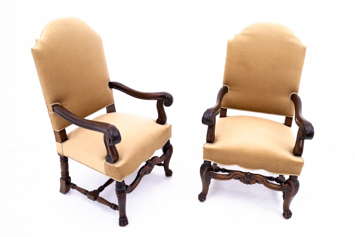 Pair of Baroque armchairs, beige velvet, dark wood, Western Europe, early 20th c. - 75729