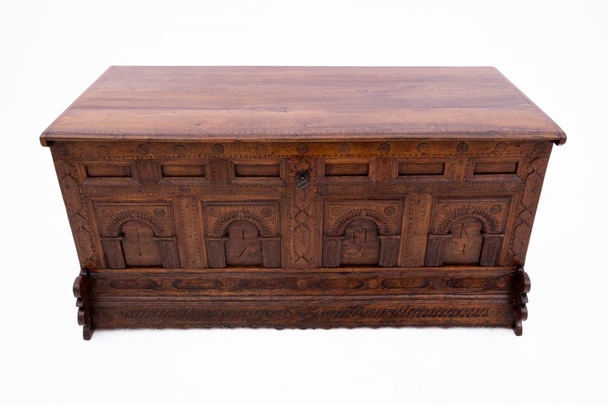 Baroque Chest, Dark Oak, 18th c. - 75789